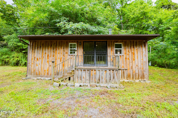 6001 Cherokee Indian Cir, Tallassee, TN 37878
