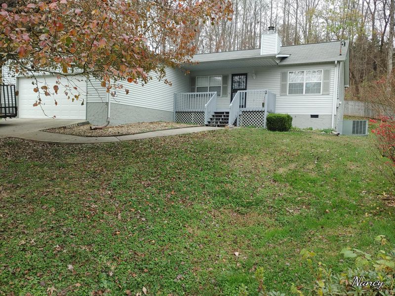 6006 Rolling Ridge Dr, Knoxville, TN 37921