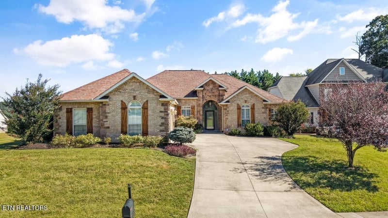 6006 Stratford Park Blvd, Knoxville, TN 37912