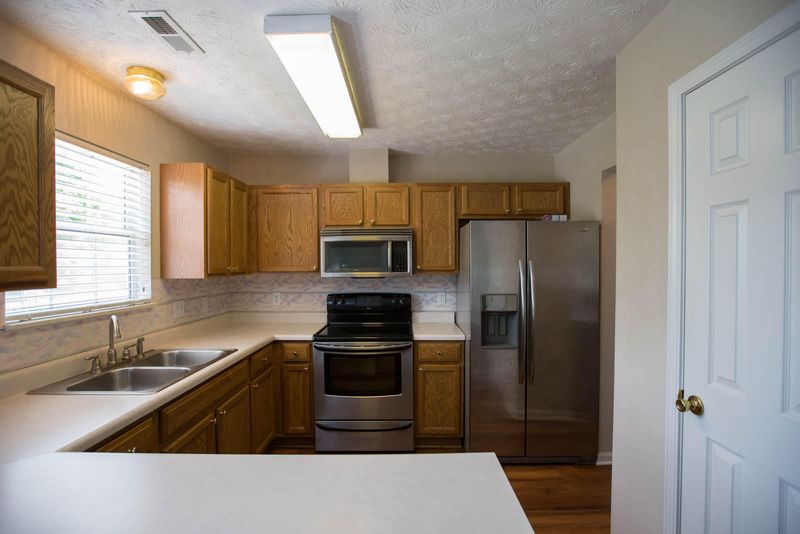 6008 Glenmay Dr, Knoxville, TN 37921