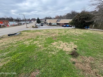 601 E Broadway St, Lenoir City, TN 37771