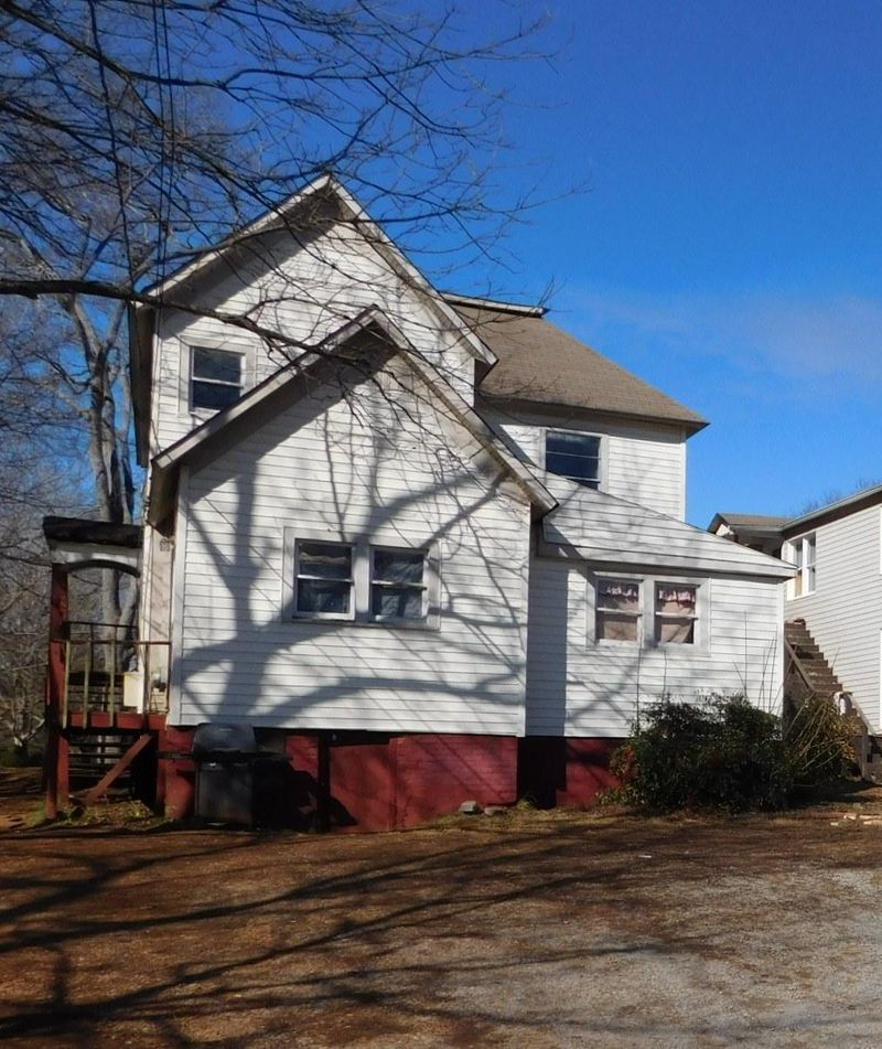 601 E Madison Ave, Athens, TN 37303
