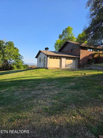 601 Eugene Disney Ln, Greenback, TN 37742