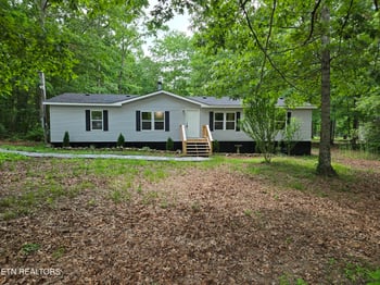 601 Foxwood Dr, Crossville, TN 38571