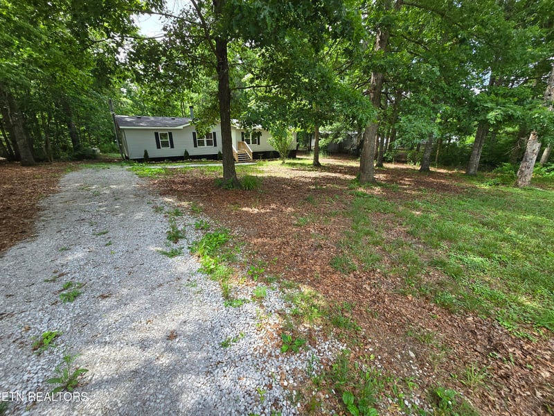 601 Foxwood Dr, Crossville, TN 38571