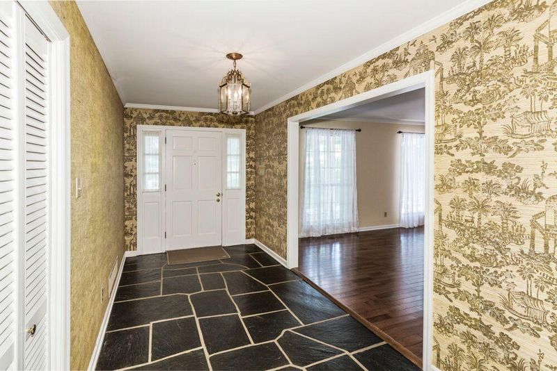 601 Kempton Rd, Knoxville, TN 37909