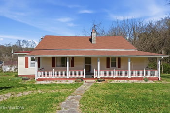 601 Kingston St, Lenoir City, TN 37771