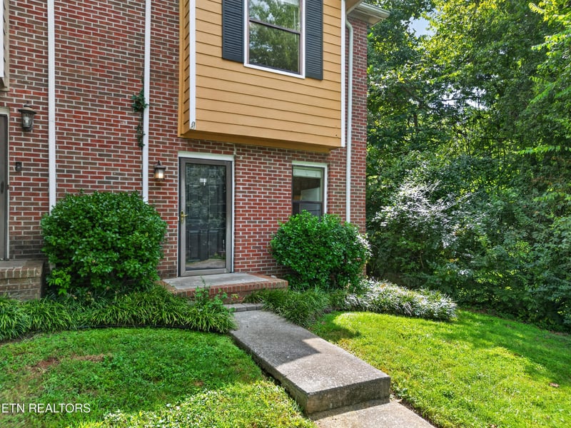 601 Shadywood Ln, Knoxville, TN 37923