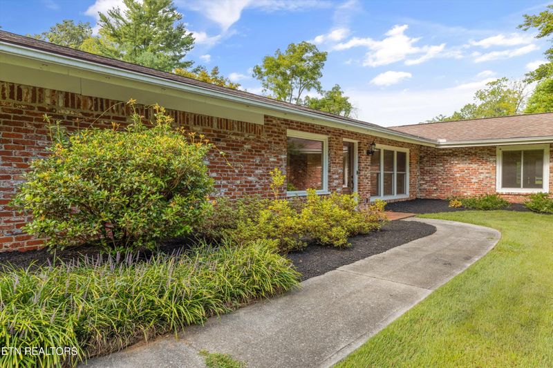 601 SW Hemlock Rd, Knoxville, TN 37919