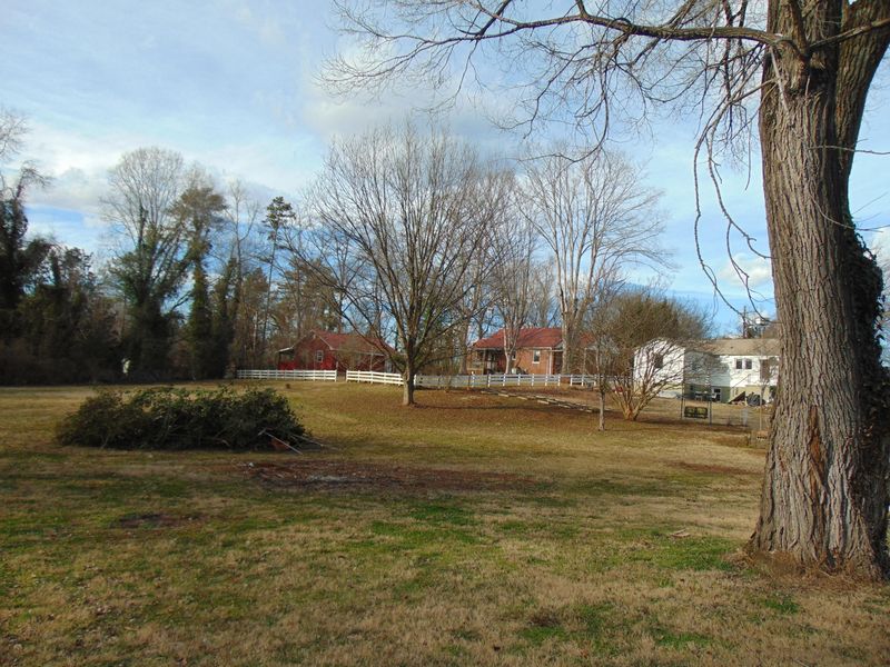 601 W Race St, Kingston, TN 37763
