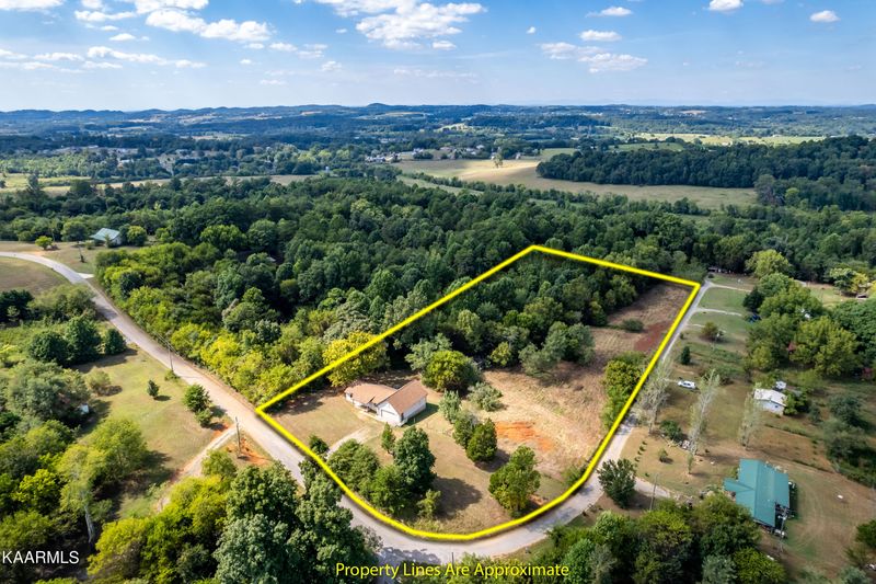 6011 Janeway Rd, Maryville, TN 37801