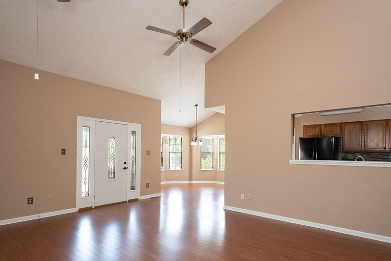 6012 Rolling Ridge Dr, Knoxville, TN 37921