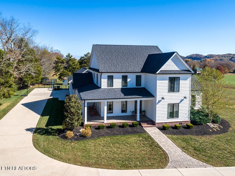 6015 Cate Rd, Powell, TN 37849