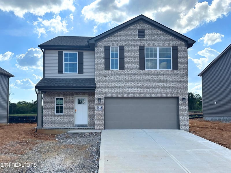 6015 Mountain Heights Ln, Corryton, TN 37721