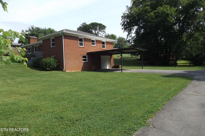 602 Cardinal St, Maryville, TN 37803