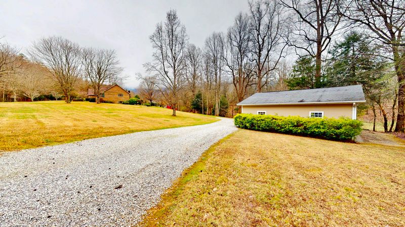 602 Dry Valley Rd, Townsend, TN 37882