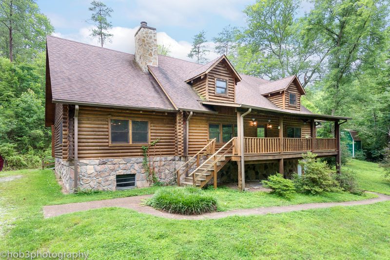 602 Pine Ridge Rd, Clinton, TN 37716