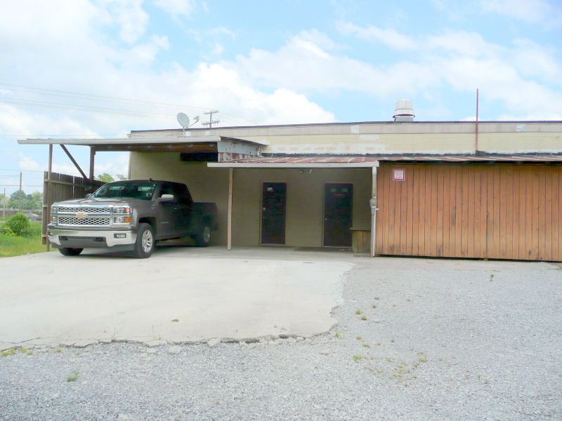 602 S Main St, Sweetwater, TN 37874