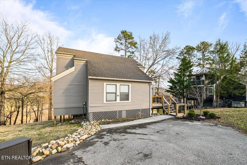 602 Wedgewood Ln, Lafollette, TN 37766
