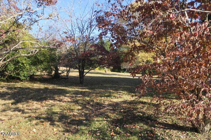 6020 Ridgeview Rd, Knoxville, TN 37918