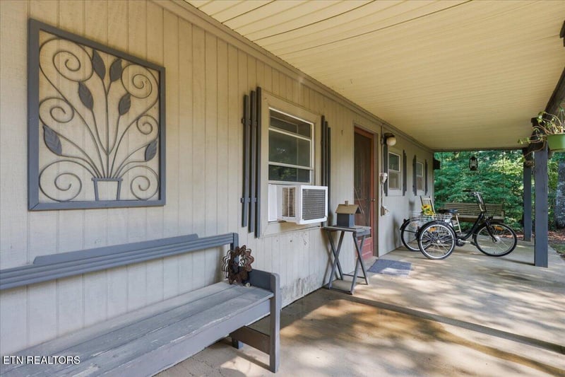 6021 Deer Trot Tr, Tallassee, TN 37878