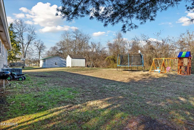 6027 Nails Creek Rd, Seymour, TN 37865