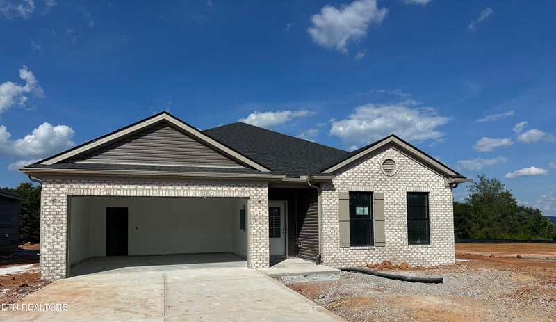 6028 Mountain Heights Ln, Corryton, TN 37721