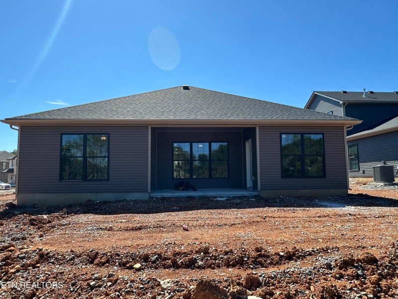 6028 Mountain Heights Ln, Corryton, TN 37721