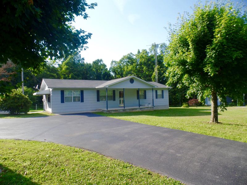 603 Bowman Loop, Crossville, TN 38571