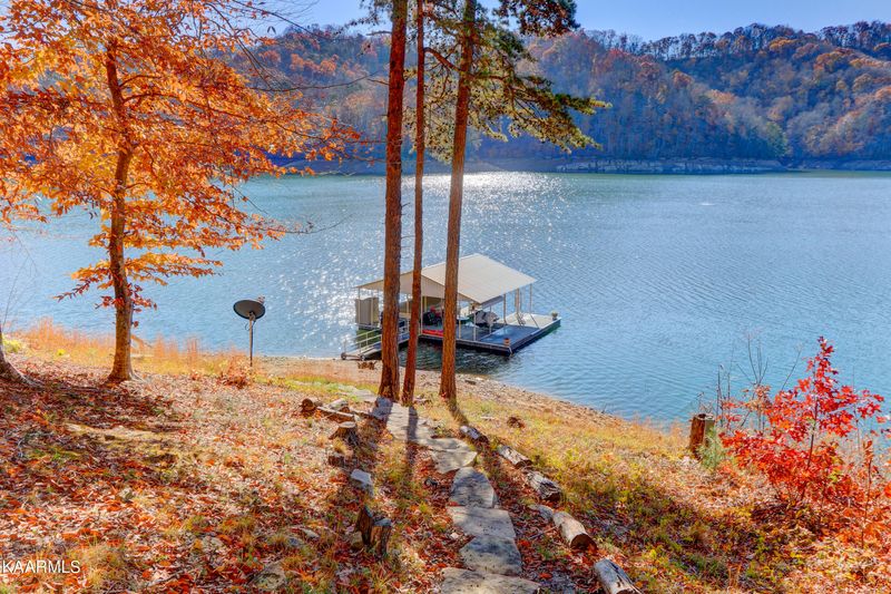 603 Norris Shores Dr, Sharps Chapel, TN 37866