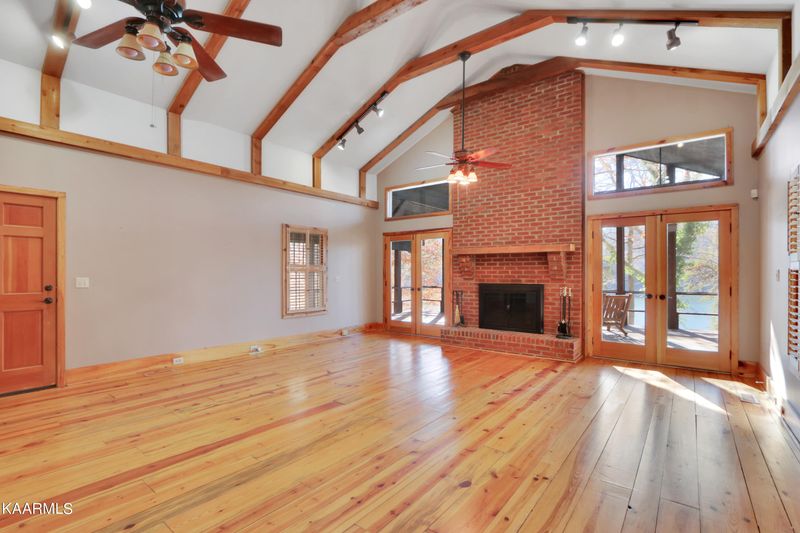 603 Norris Shores Dr, Sharps Chapel, TN 37866