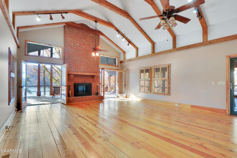 603 Norris Shores Dr, Sharps Chapel, TN 37866