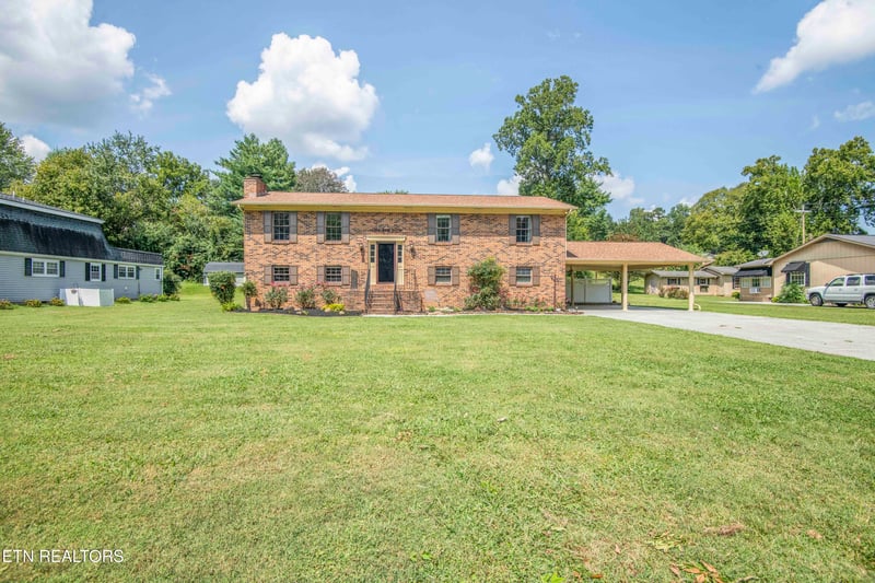 603 Riverbend Rd, Clinton, TN 37716