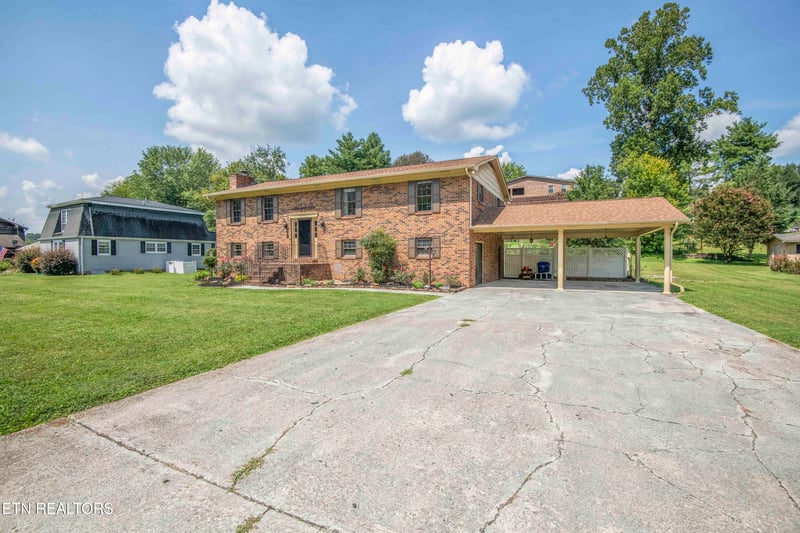 603 Riverbend Rd, Clinton, TN 37716