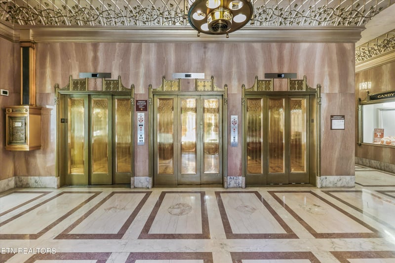 603 W Main St #1002, Knoxville, TN 37902