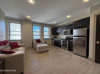 603 W Main St #203, Knoxville, TN 37902