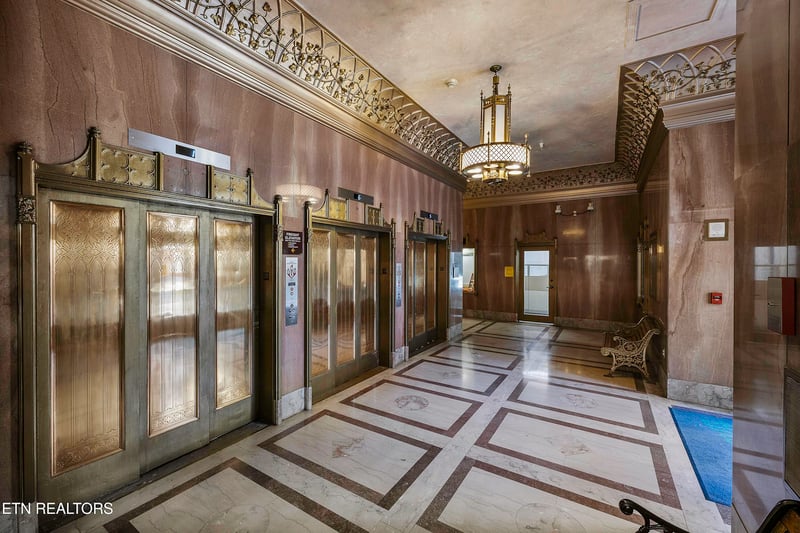 603 W Main St #204, Knoxville, TN 37902