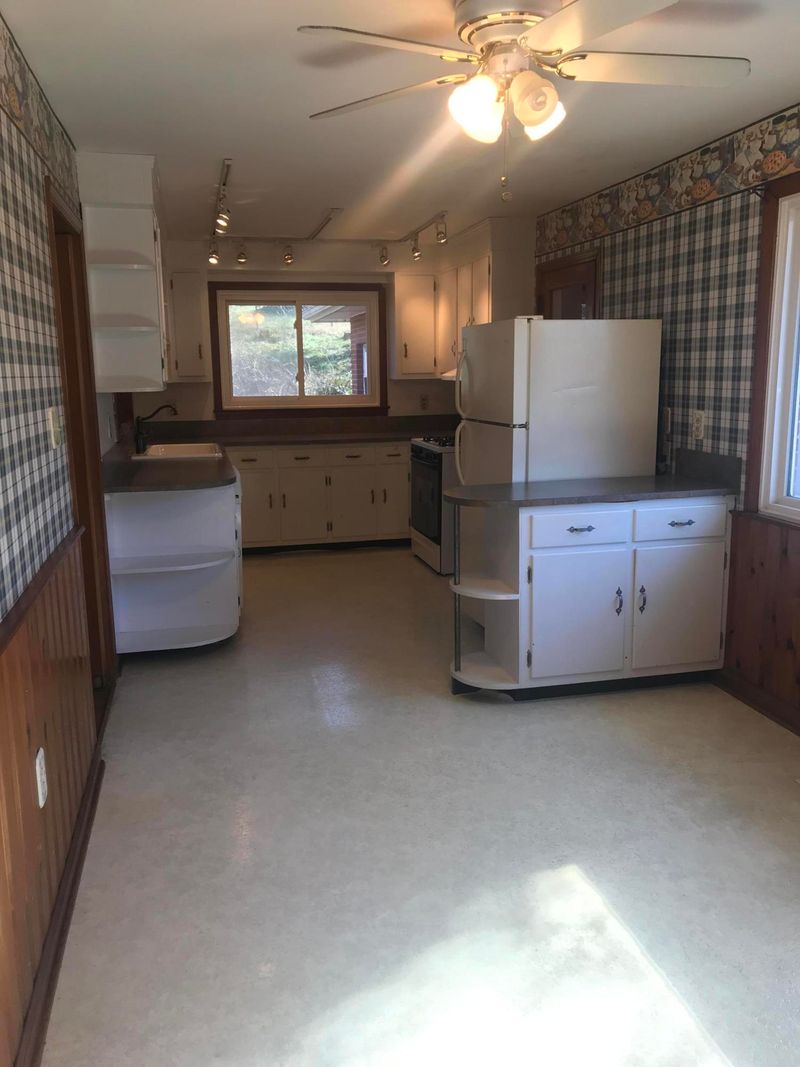 603 Wharf St, Loudon, TN 37774