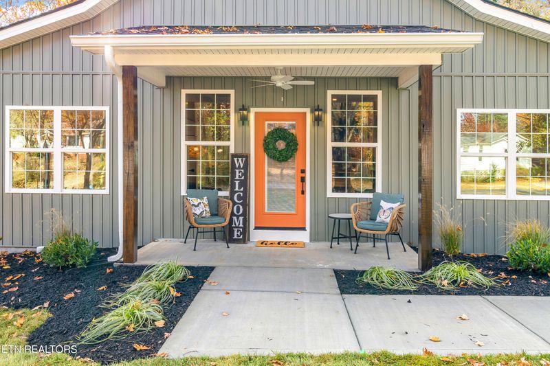 6031 Oak Rd, Knoxville, TN 37912