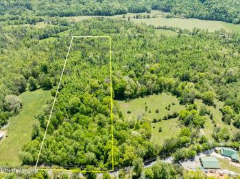 604 E Millers Cove Rd, Walland, TN 37886