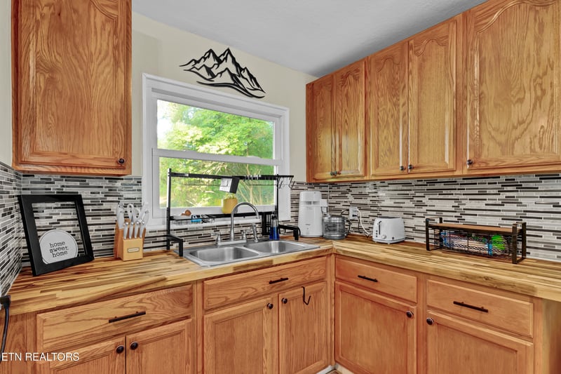 604 Florida Ave, Oak Ridge, TN 37830