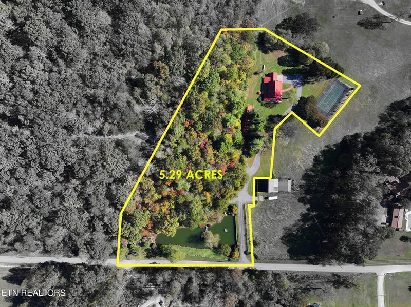 604 Gamble Dr, Heiskell, TN 37754
