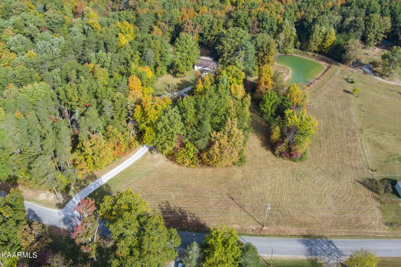 604 Midway Rd, Crossville, TN 38572