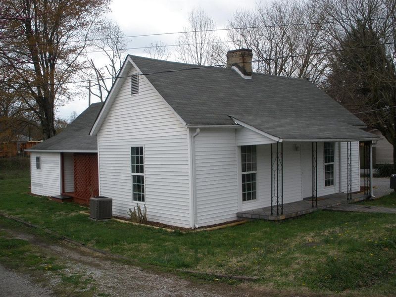 604 N Front Ave, Rockwood, TN 37854