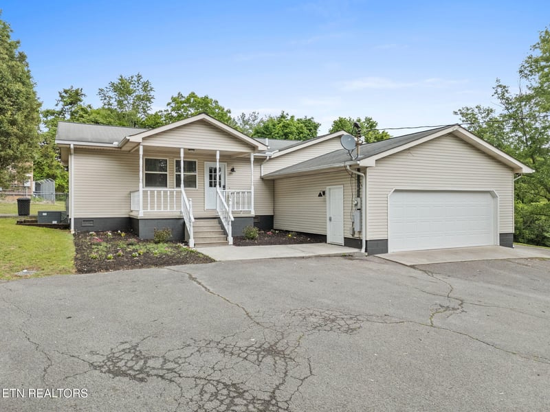 604 Reed Dr, Powell, TN 37849