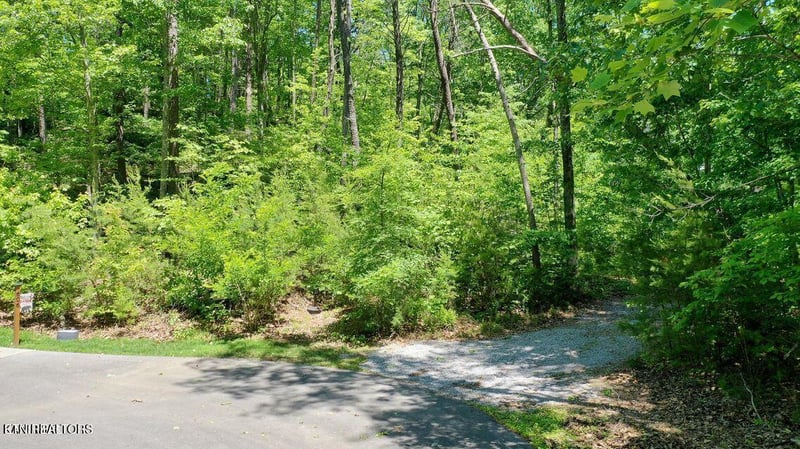 604 Solomon Seal Way, Maryville, TN 37803