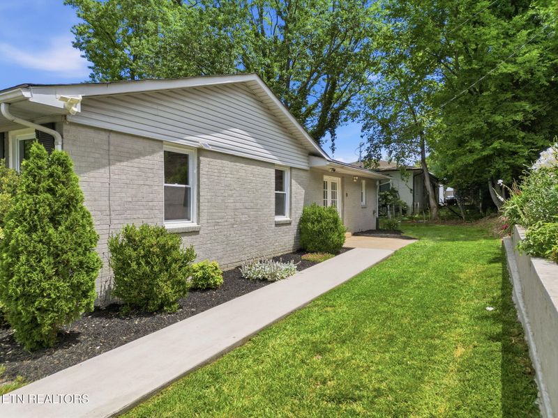 604 Weldon Dr, Maryville, TN 37801