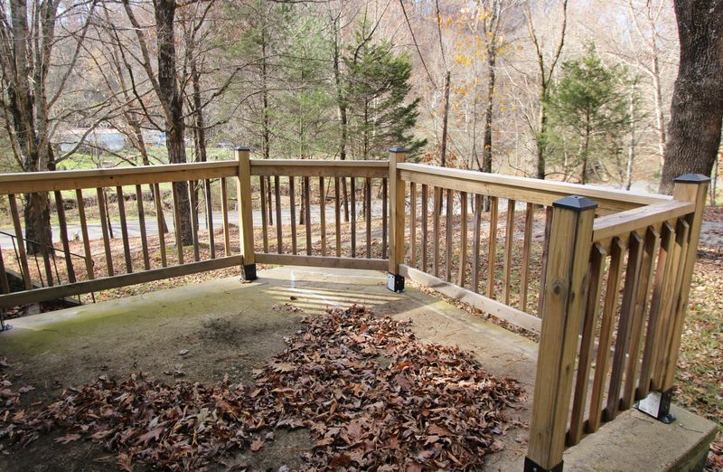 605 Brushy Valley Rd, Heiskell, TN 37754