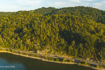 605 Bullen Valley Rd, Thorn Hill, TN 37881