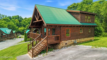 605 Cherry Blossom Way, Pigeon Forge, TN 37863
